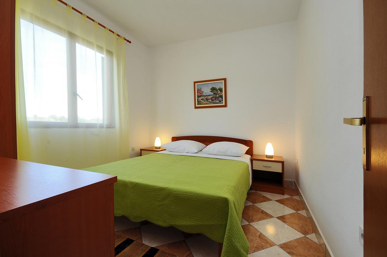 Apartments Valentina-B Nin Exteriér fotografie