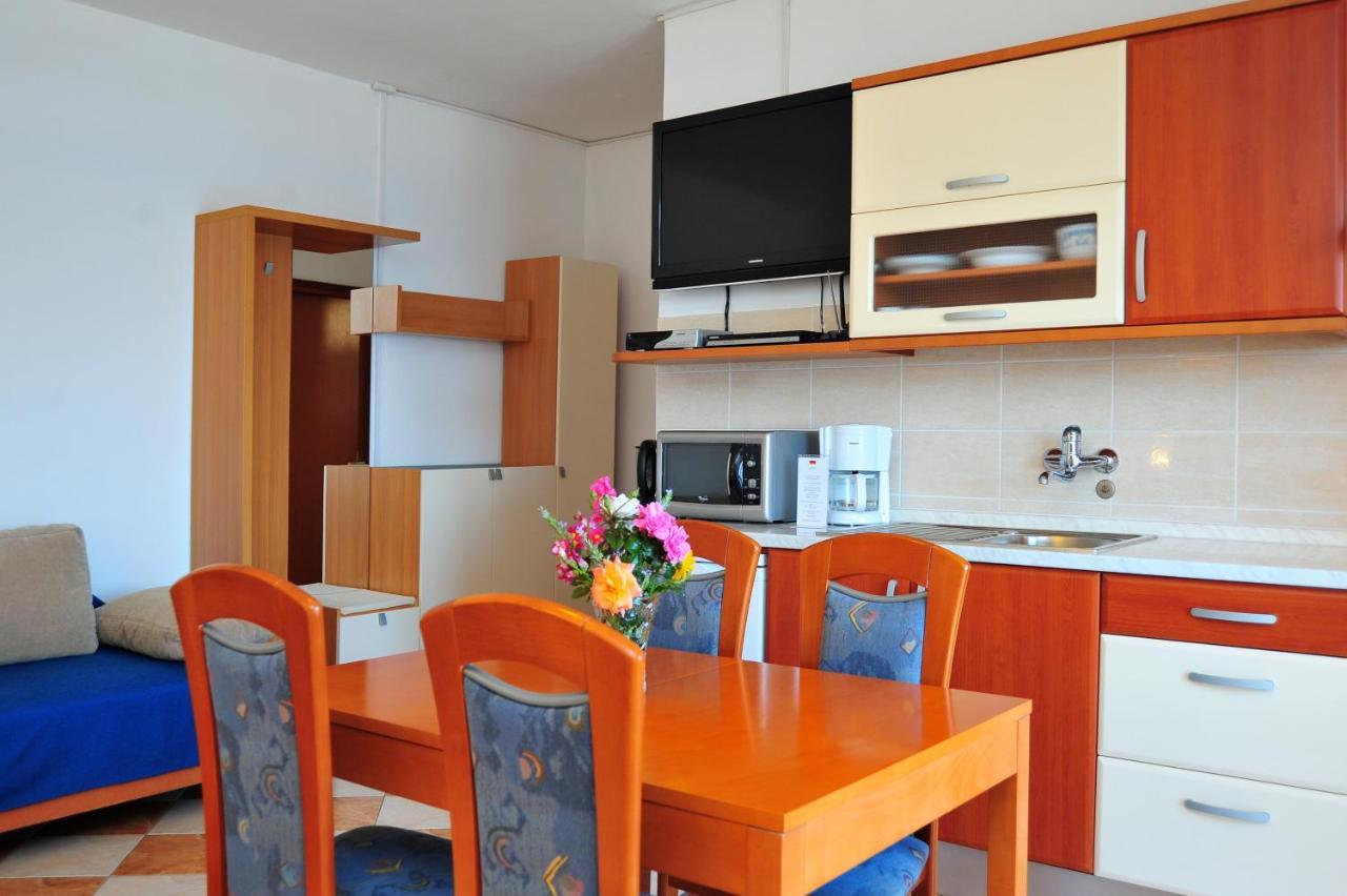 Apartments Valentina-B Nin Exteriér fotografie