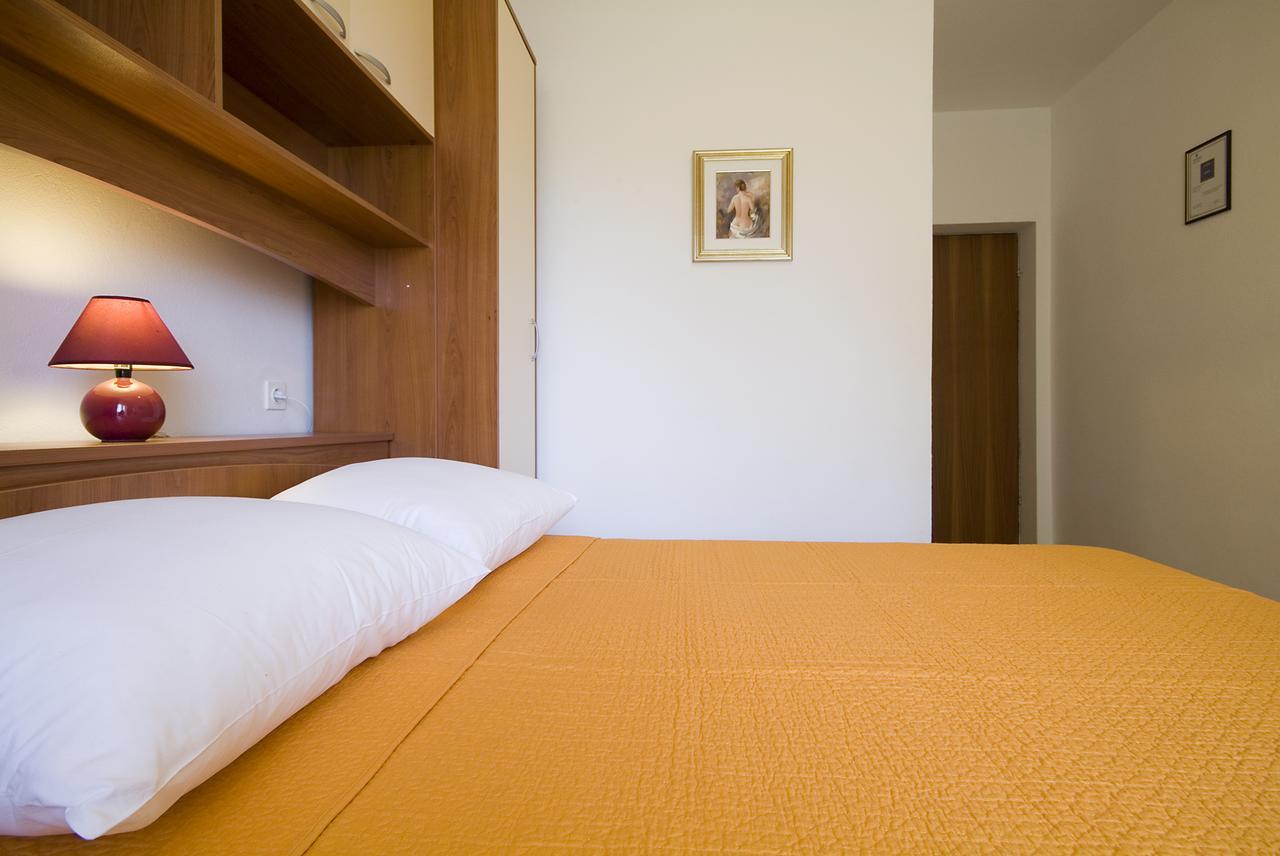 Apartments Valentina-B Nin Exteriér fotografie